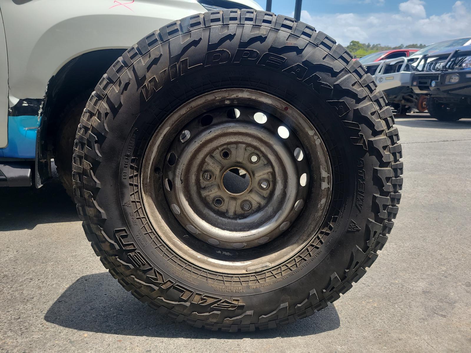 View Auto part Right Indicator/Fog/Side Mitsubishi Triton 2023