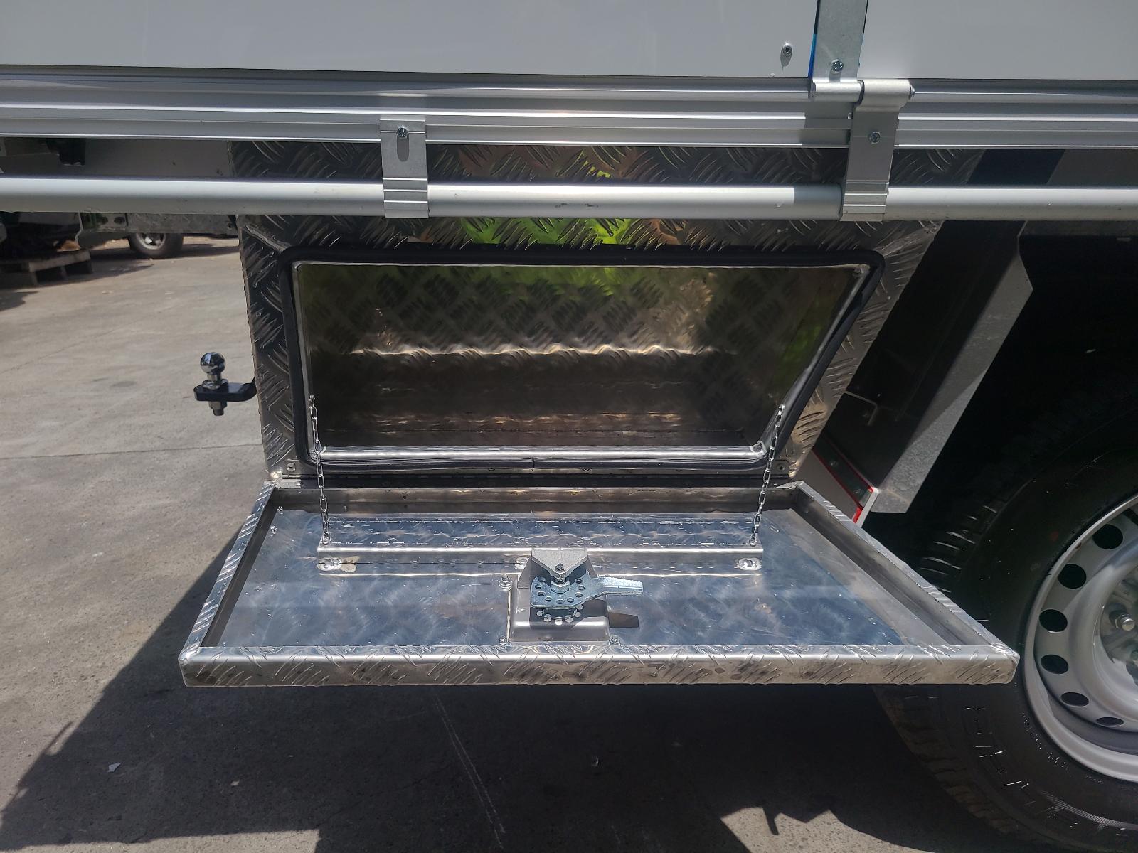 View Auto part Right Indicator/Fog/Side Mitsubishi Triton 2023