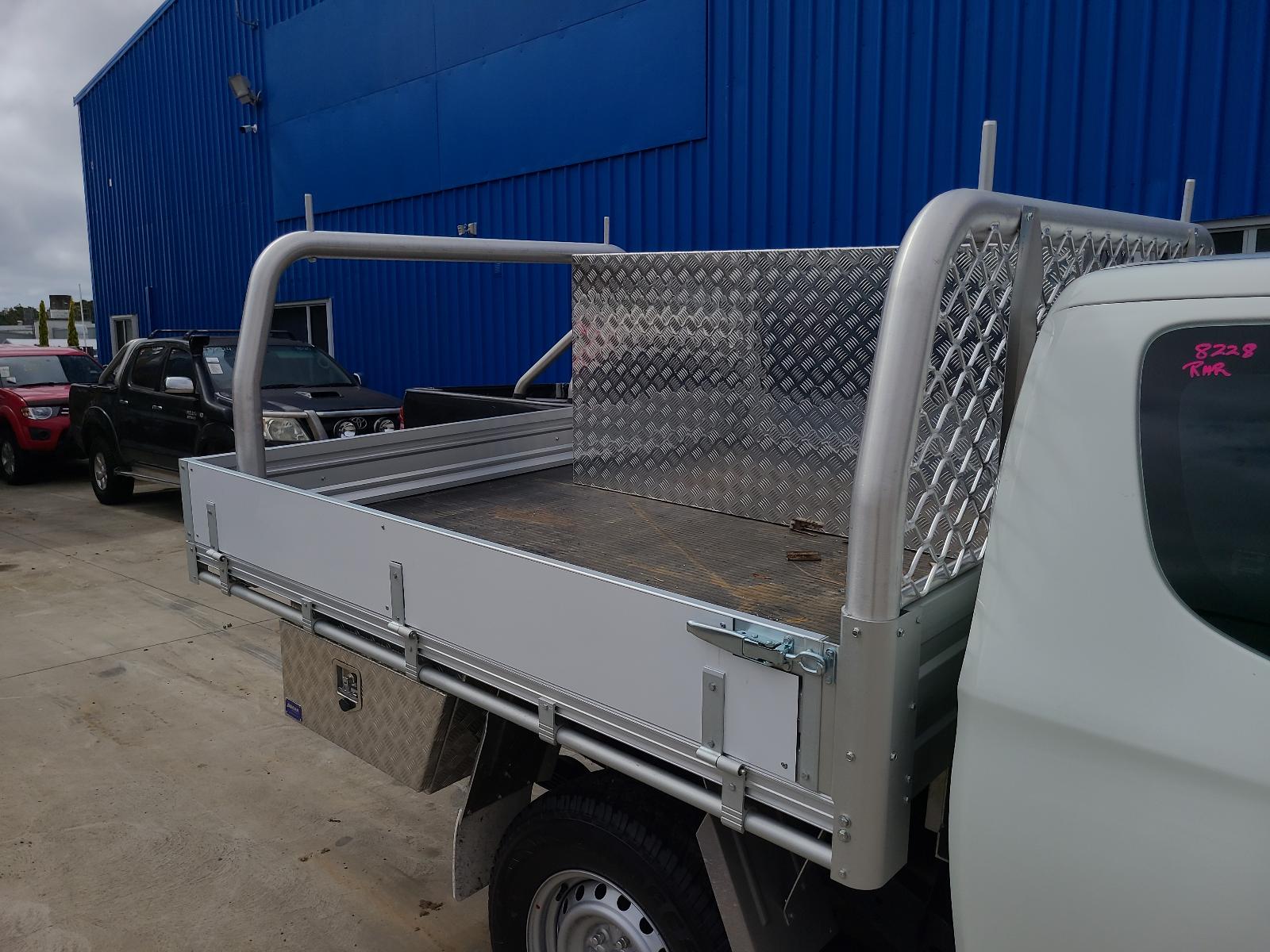 View Auto part Right Indicator/Fog/Side Mitsubishi Triton 2023