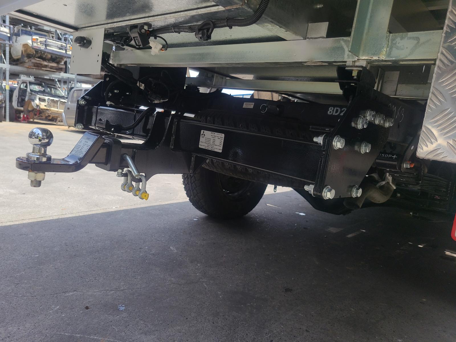 View Auto part Right Indicator/Fog/Side Mitsubishi Triton 2023