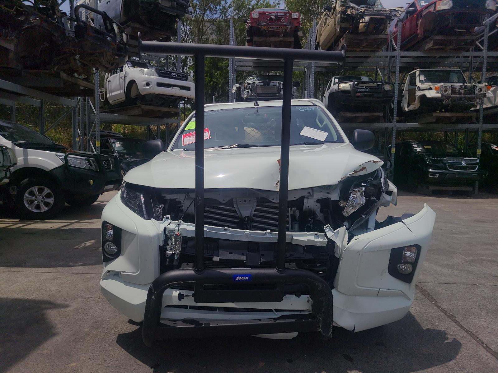 View Auto part Right Indicator/Fog/Side Mitsubishi Triton 2023