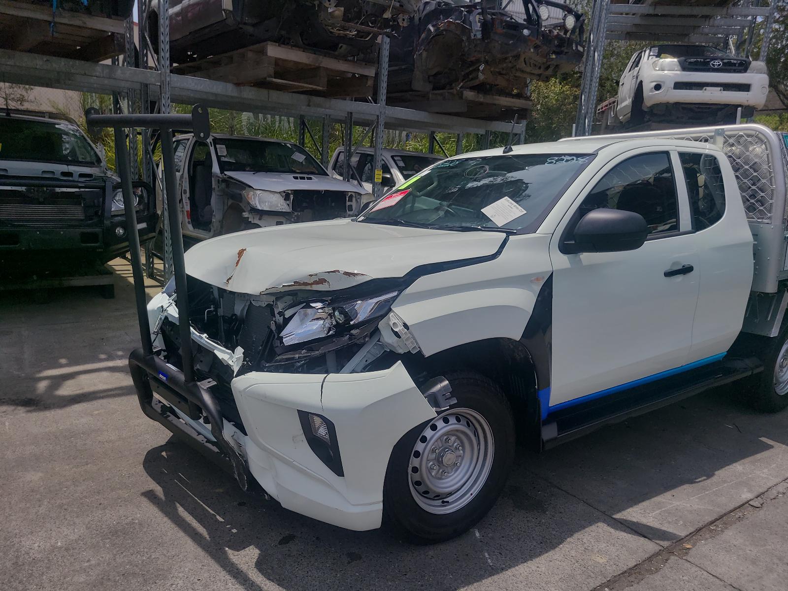 View Auto part Right Indicator/Fog/Side Mitsubishi Triton 2023