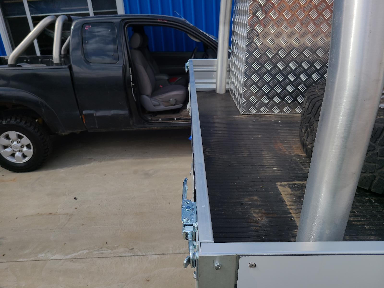 View Auto part Right Indicator/Fog/Side Mitsubishi Triton 2023