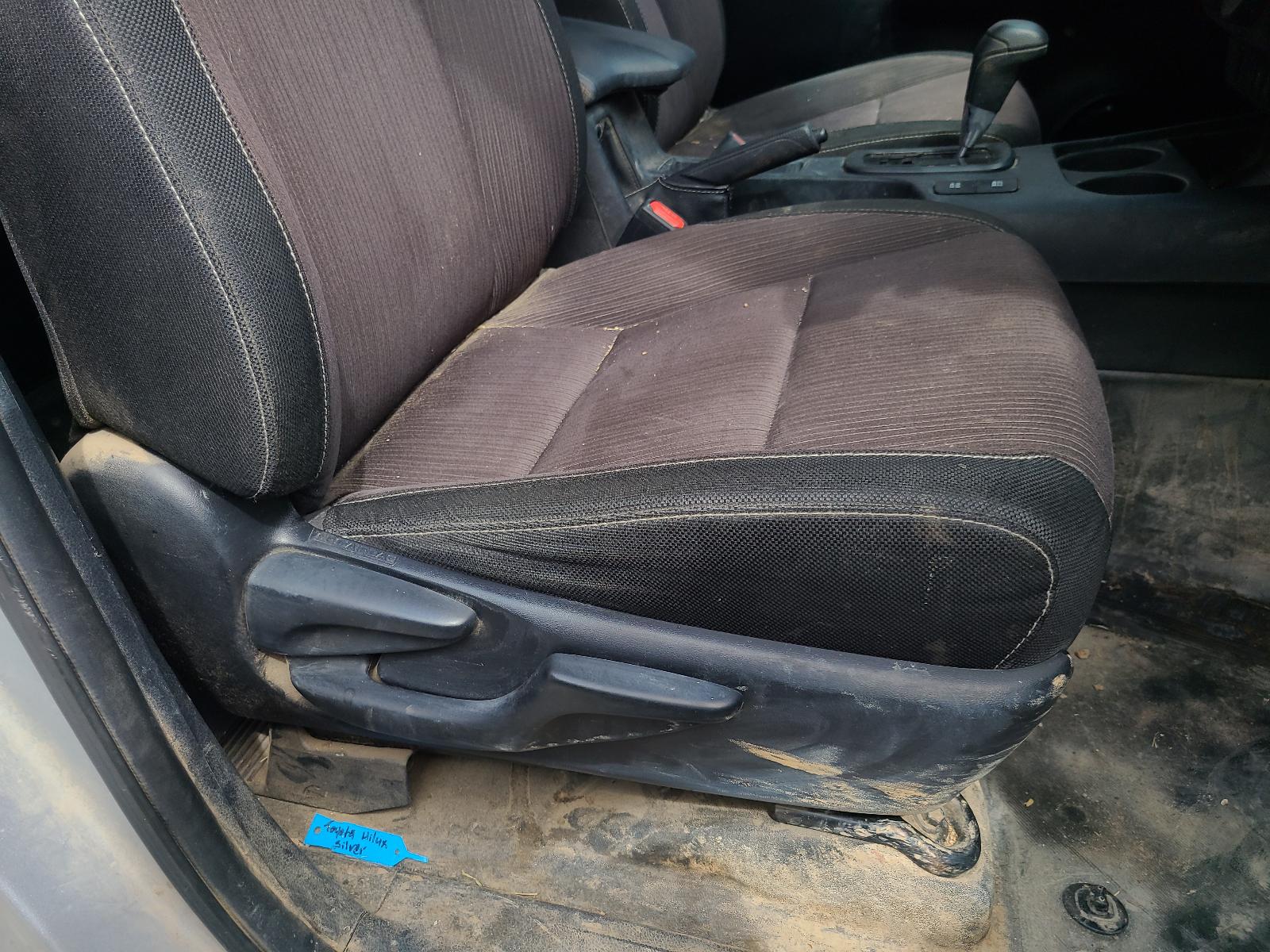 View Auto part Tyre Toyota Hilux 2017
