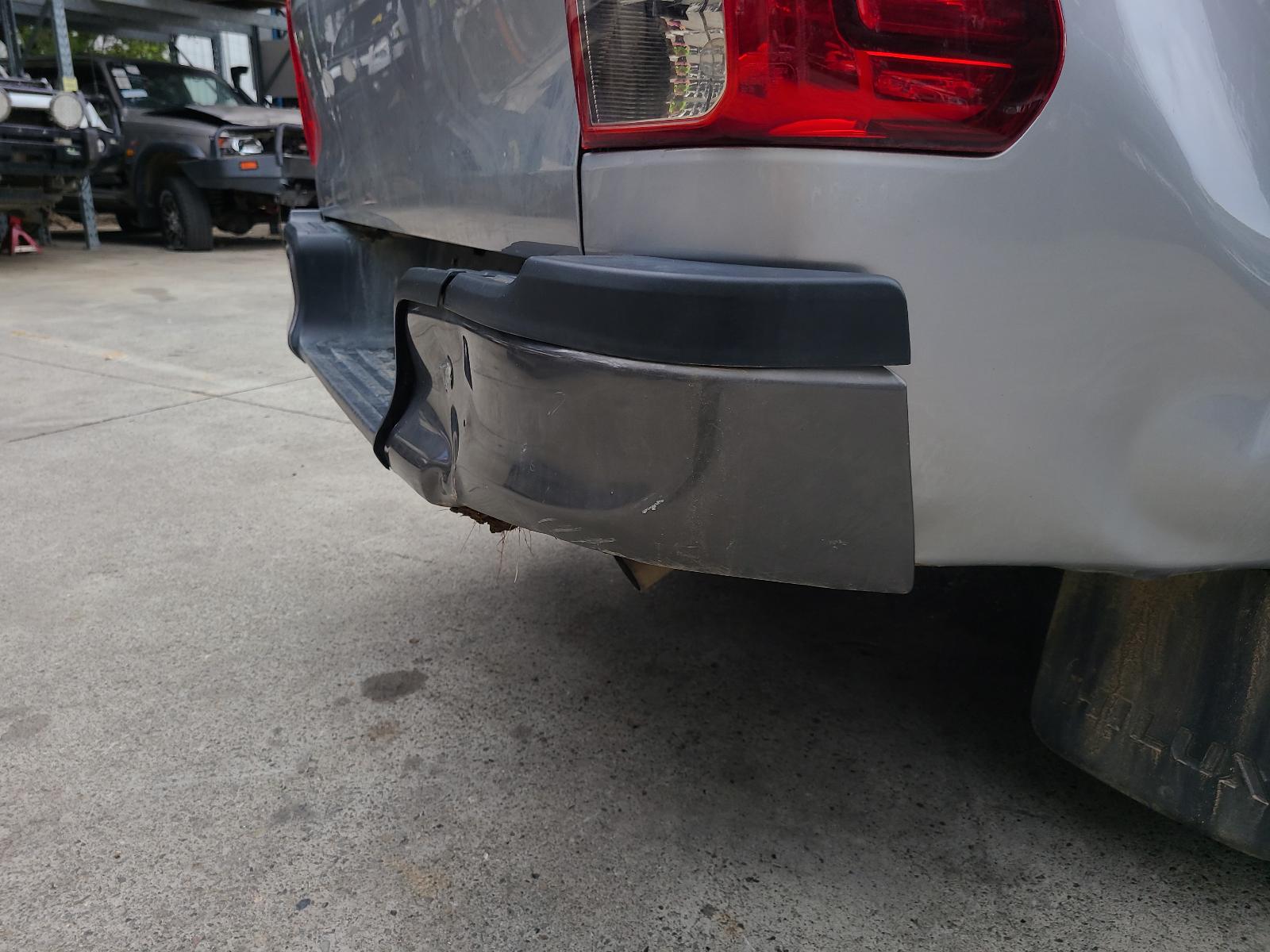 View Auto part Tyre Toyota Hilux 2017