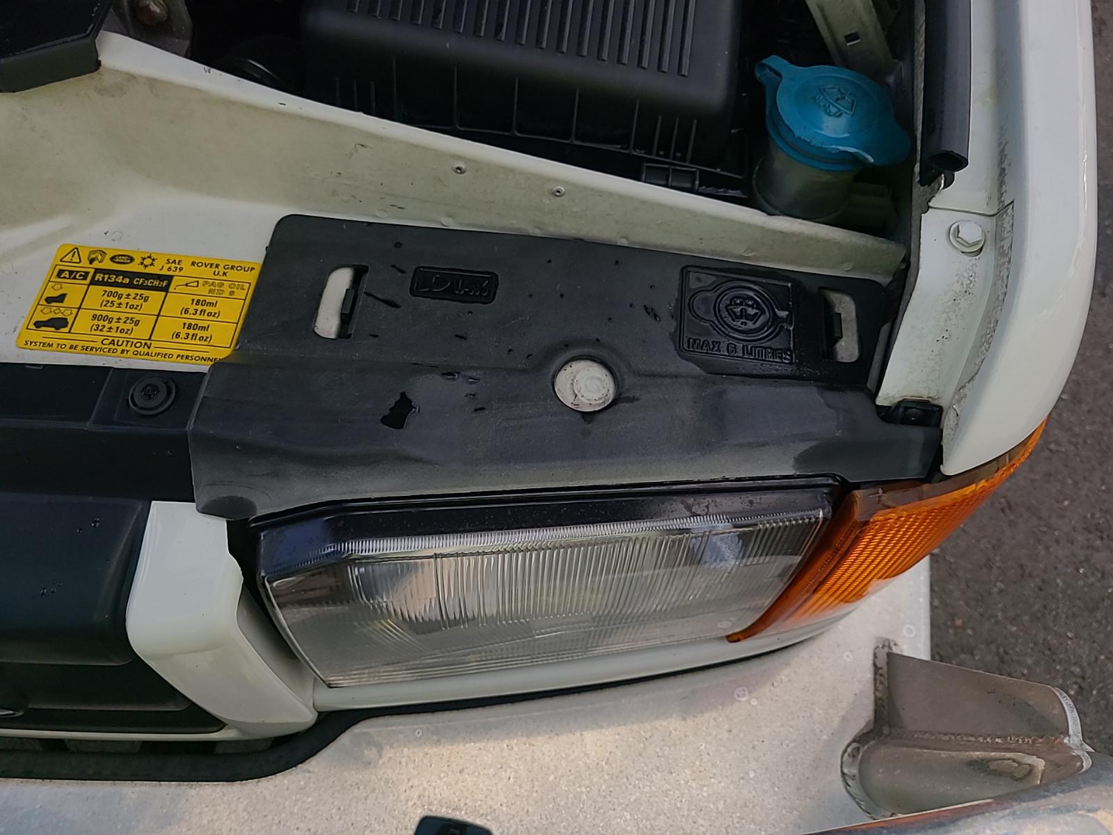 View Land Rover Discovery 2001  