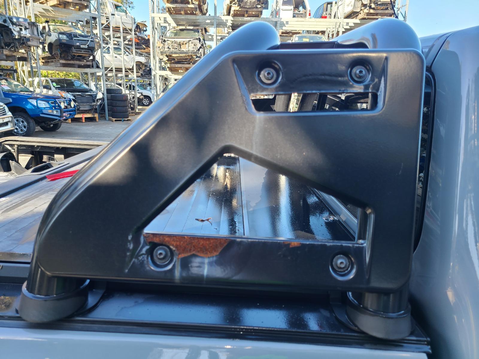 View Auto part Radio/Cd/Dvd/Sat/Tv Nissan Navara 2021