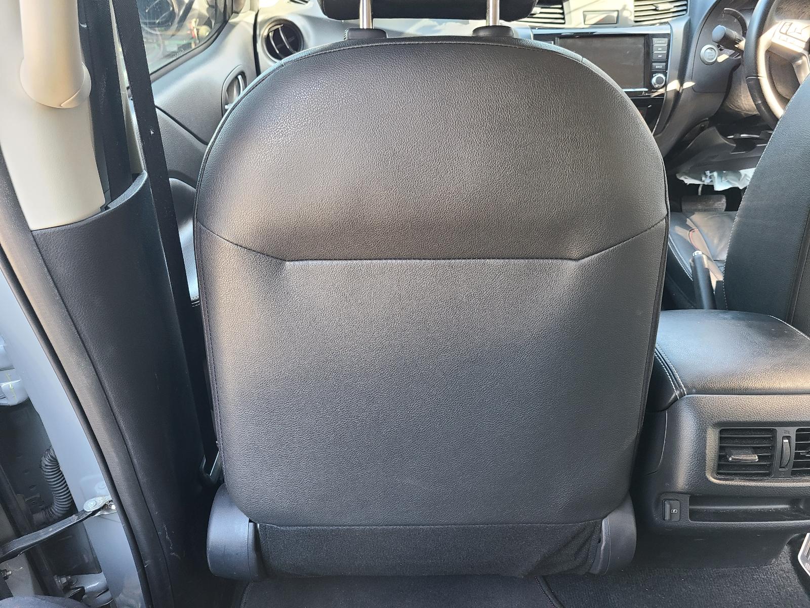 View Auto part Radio/Cd/Dvd/Sat/Tv Nissan Navara 2021