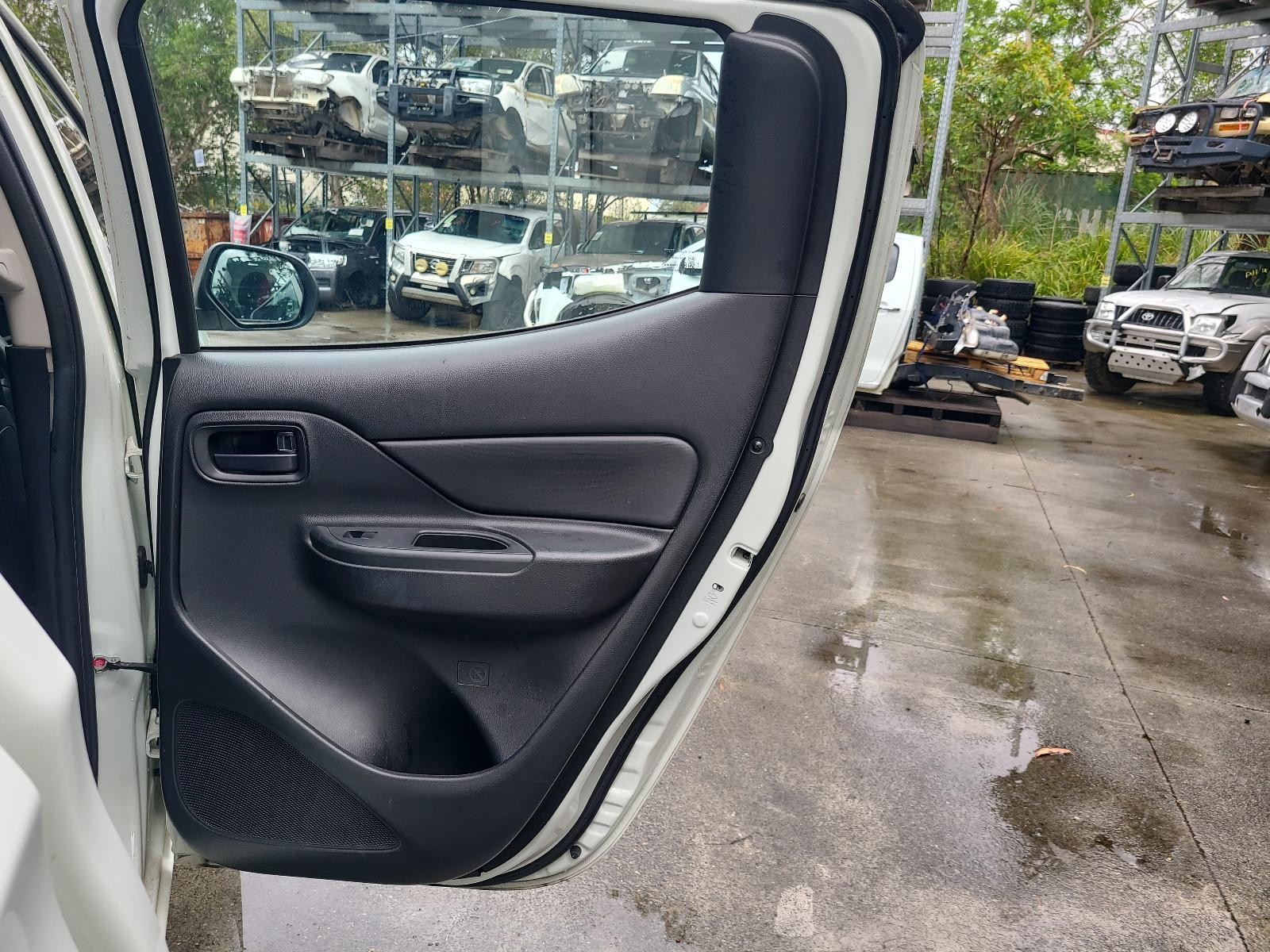 View Mitsubishi Triton 2022  