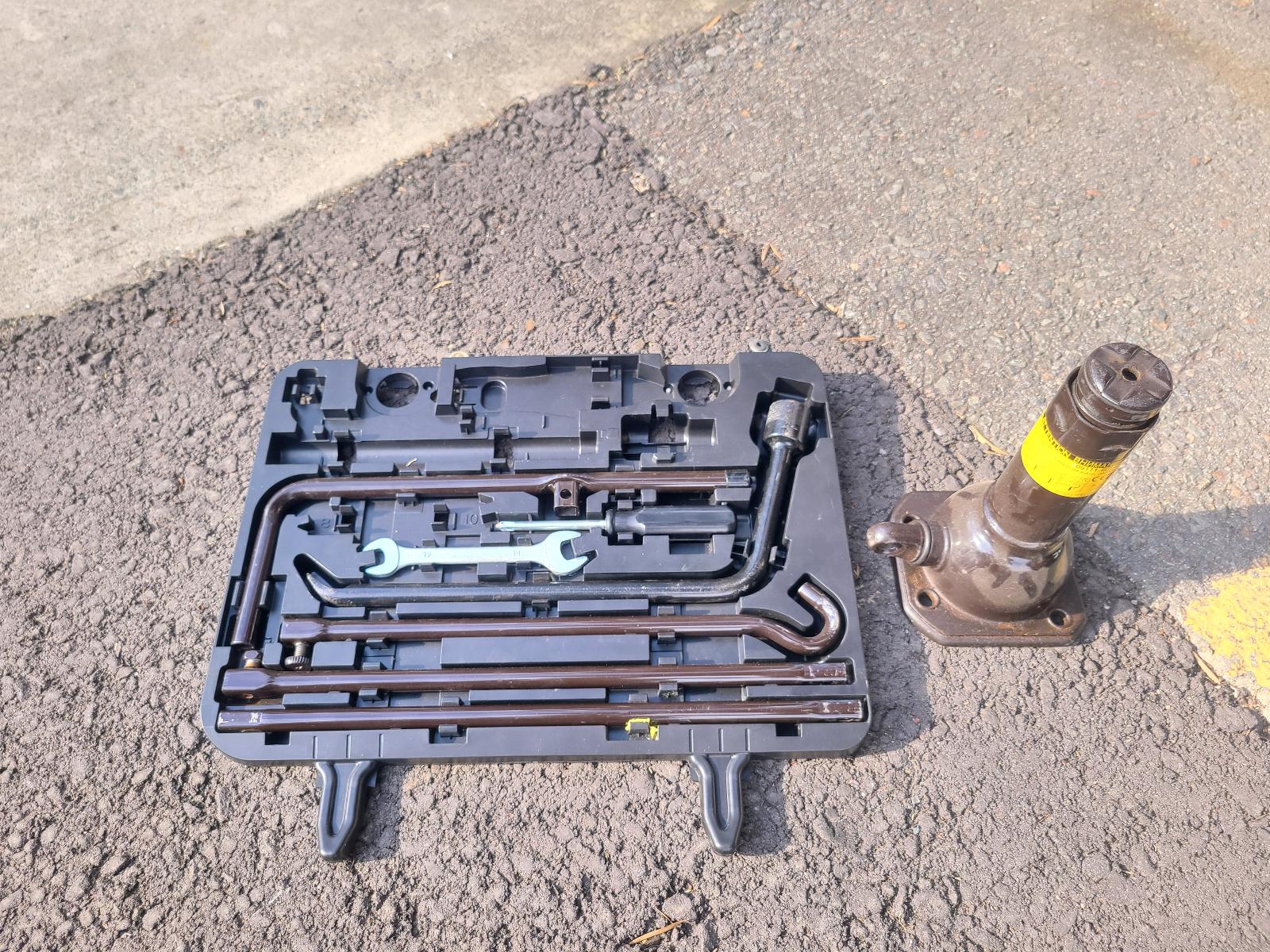 View Toyota Prado 2011 4 Door Station Wagon