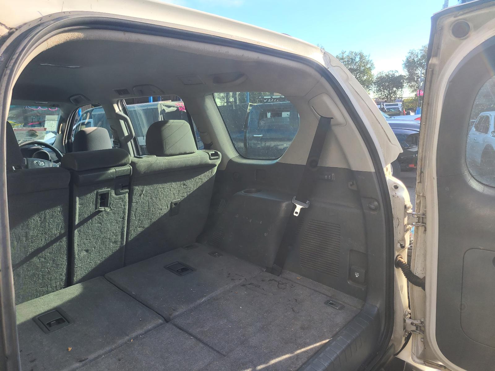 View Toyota Prado 2011 4 Door Station Wagon