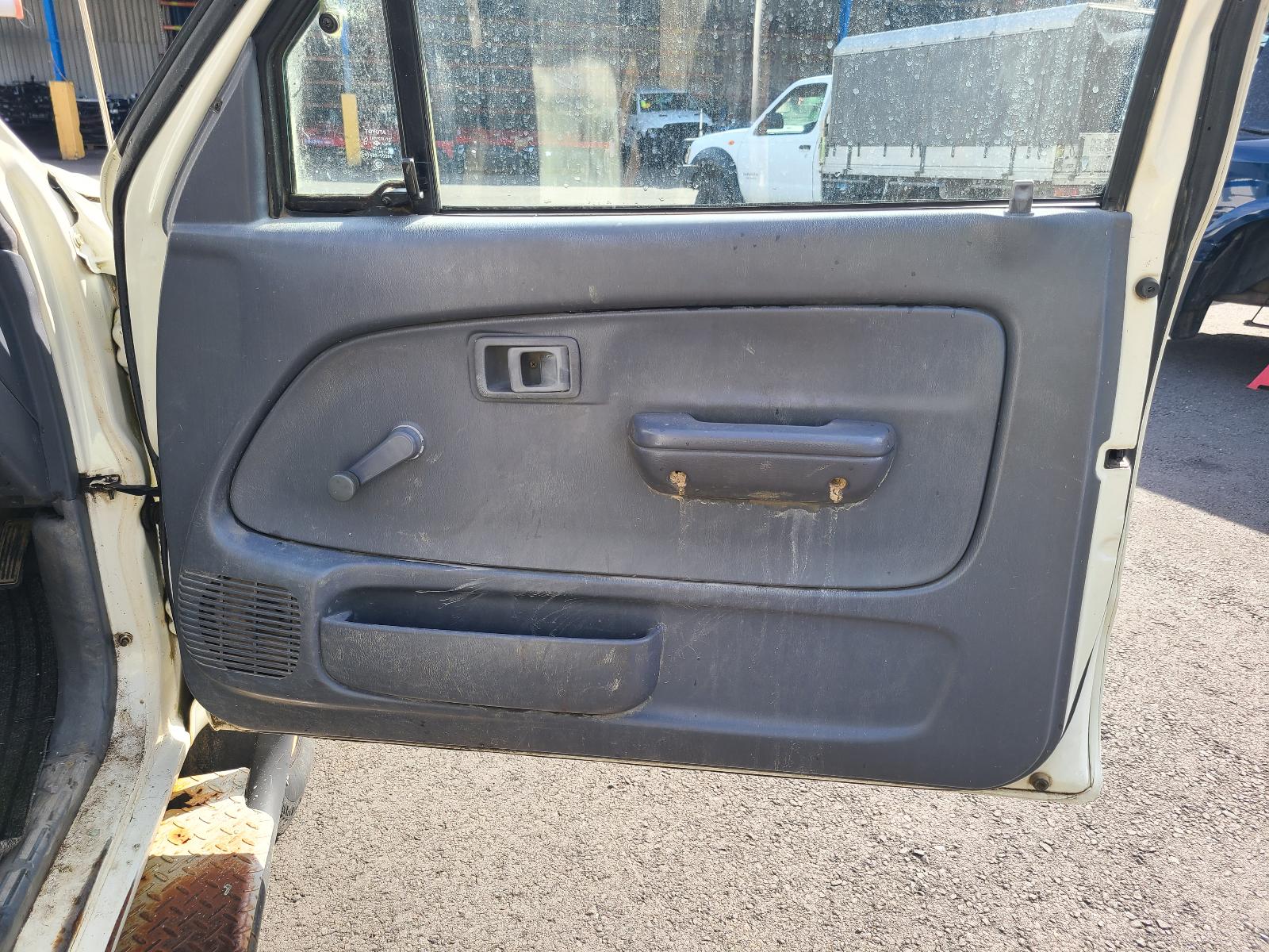 View Toyota Hilux 2003 2 Door Pickup