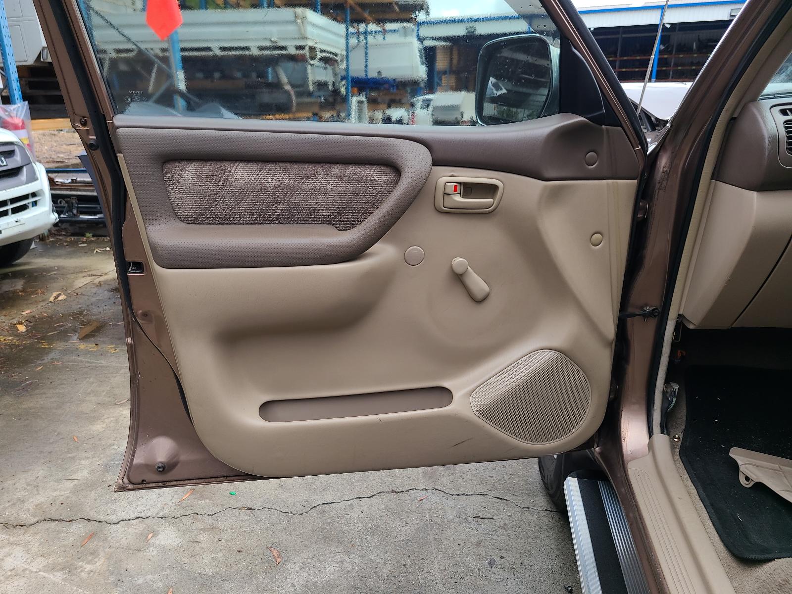View Toyota Landcruiser 1999 4 Door Station Wagon