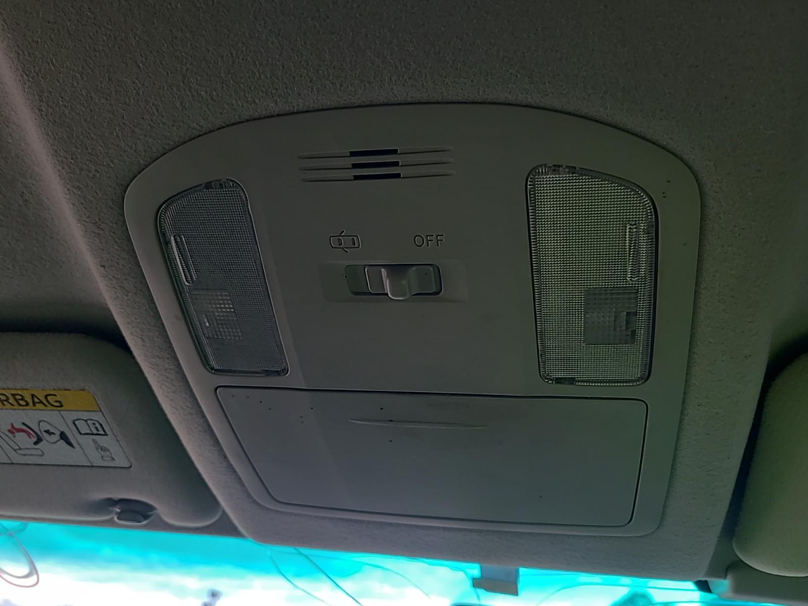 View Toyota Hilux 2015 4 Door Utility