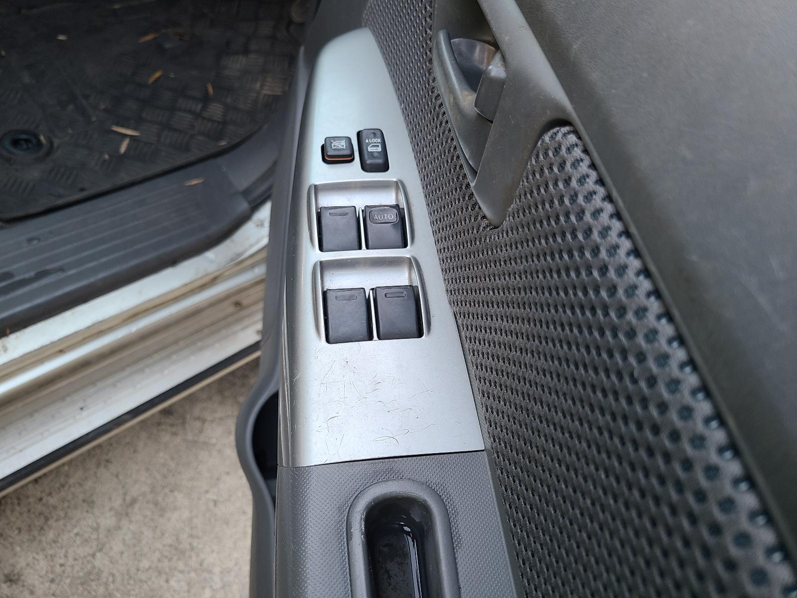 View Toyota Hilux 2013 4 Door Utility