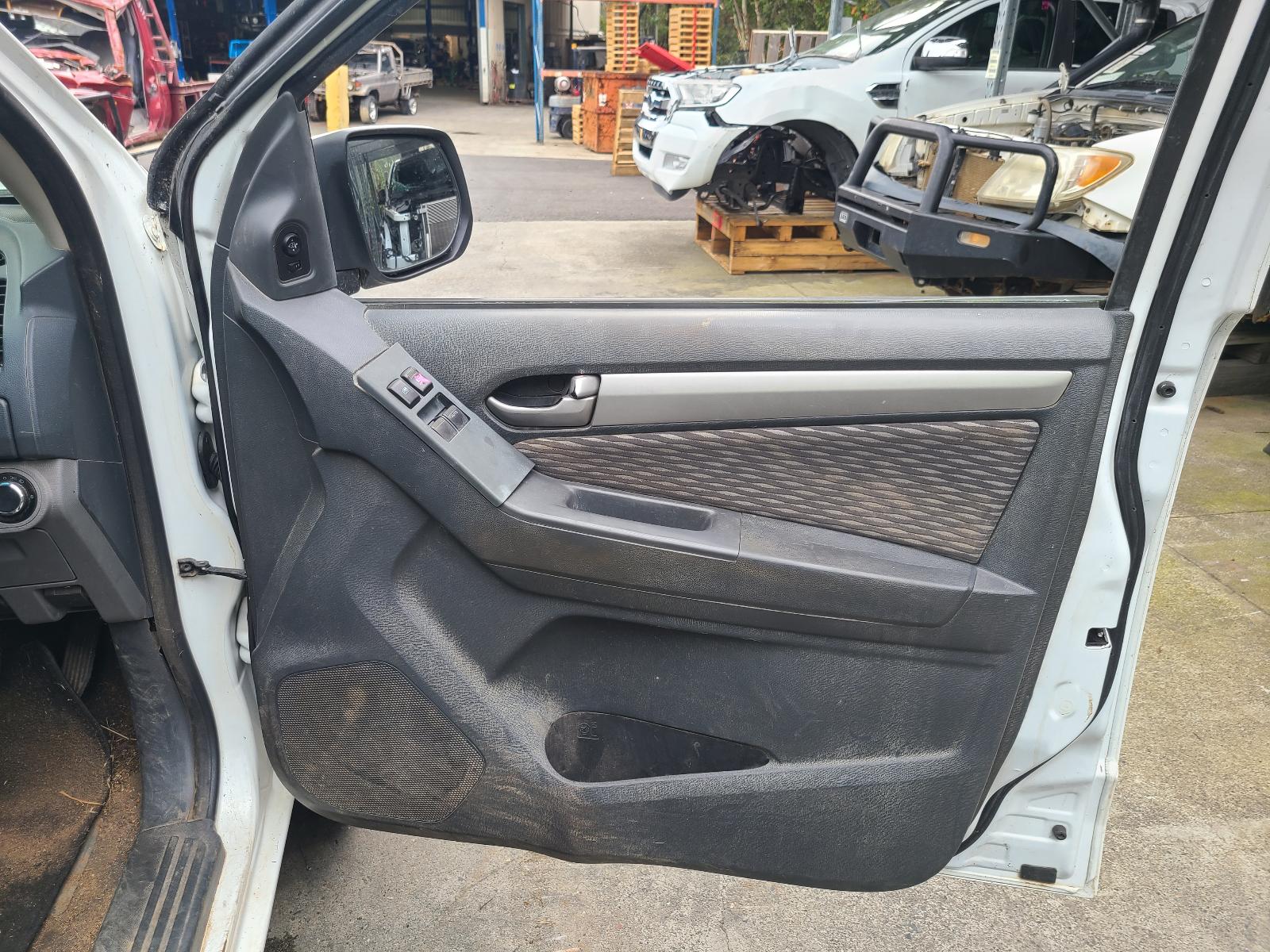View Holden Colorado 2012 2 Door Pickup