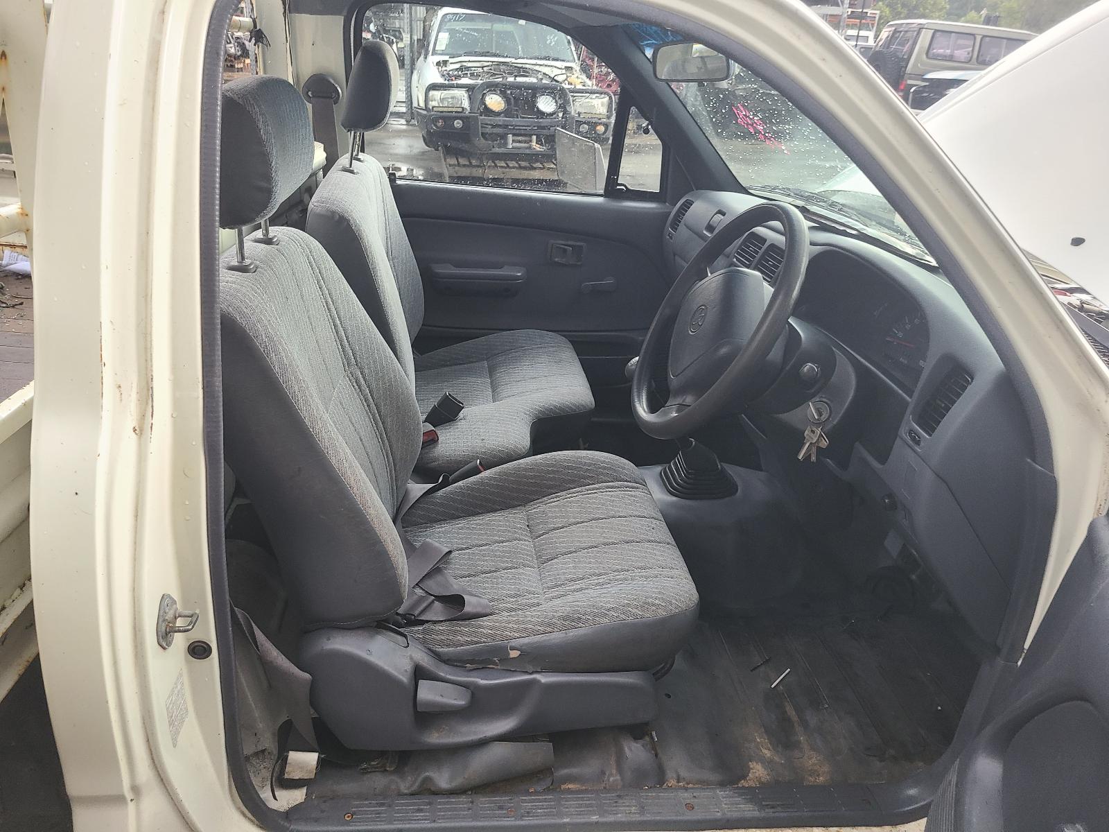 View Toyota Hilux 2001 2 Door Pickup