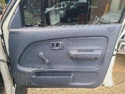 View Toyota Hilux 2001  