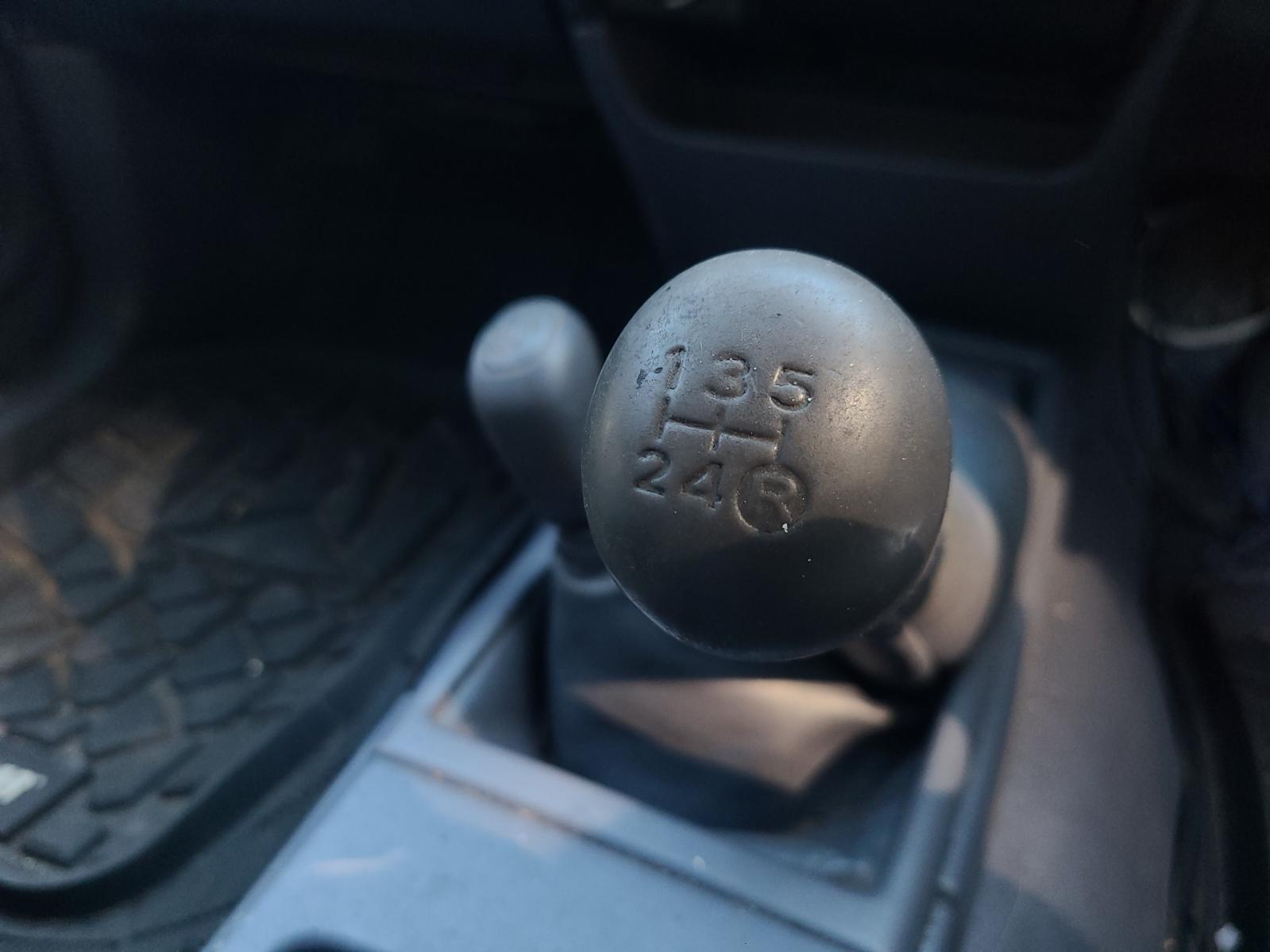 View Toyota Hilux 2005 4 Door Utility