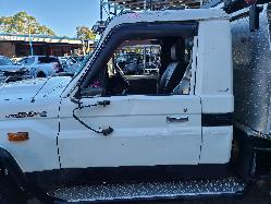 View Toyota Landcruiser 2012  