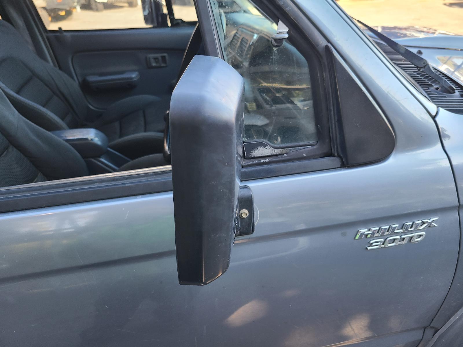 View Toyota Hilux 2001 4 Door Utility