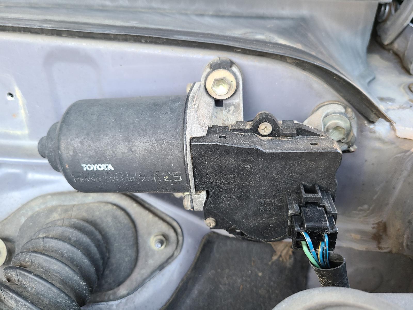 View Toyota Hilux 2001 4 Door Utility