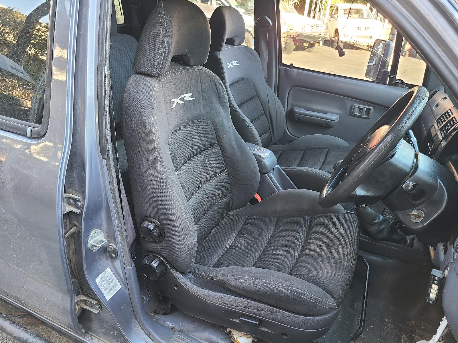 View Toyota Hilux 2001 4 Door Utility