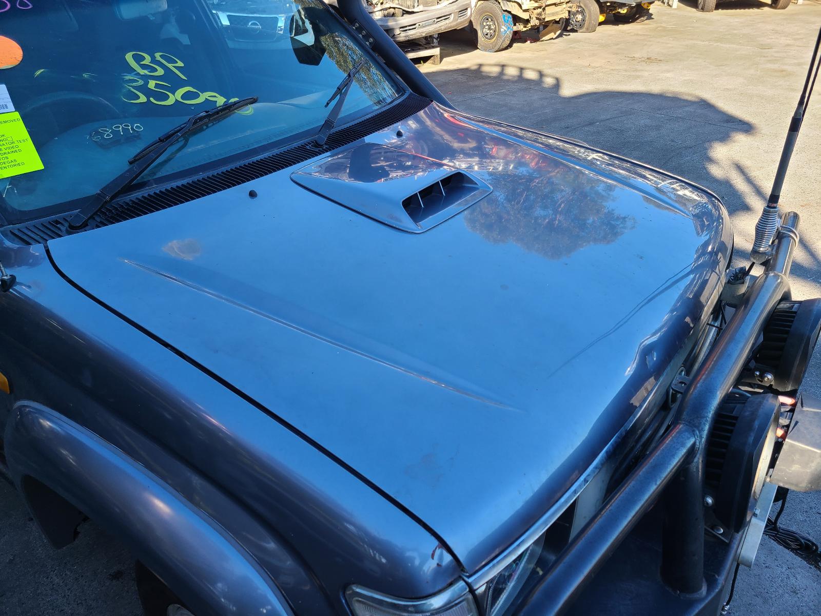 View Toyota Hilux 2001 4 Door Utility