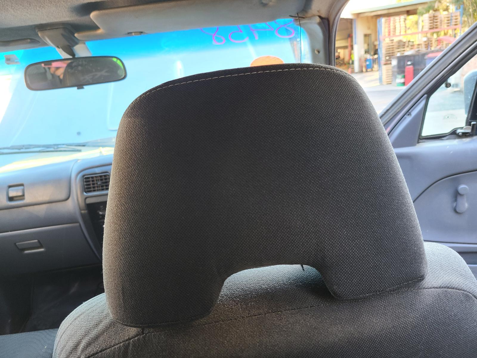 View Toyota Hilux 2001 4 Door Utility