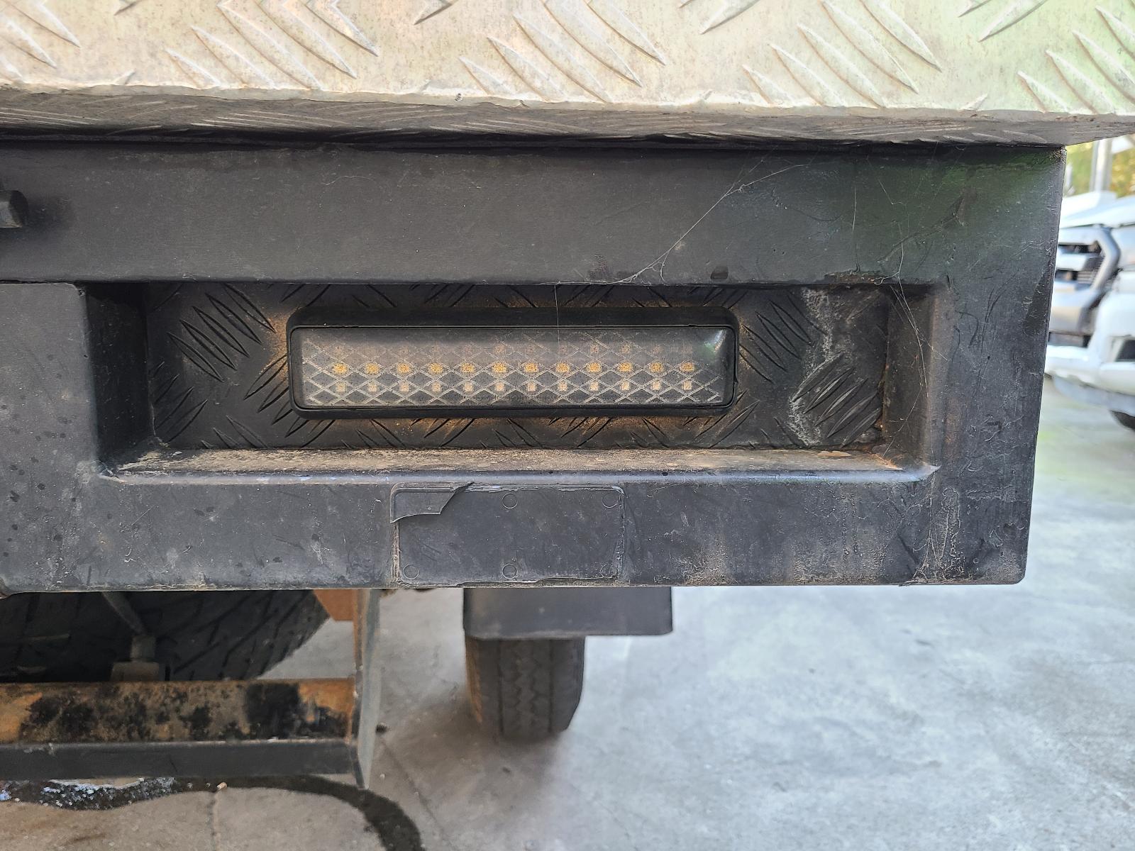 View Toyota Hilux 2001 4 Door Utility