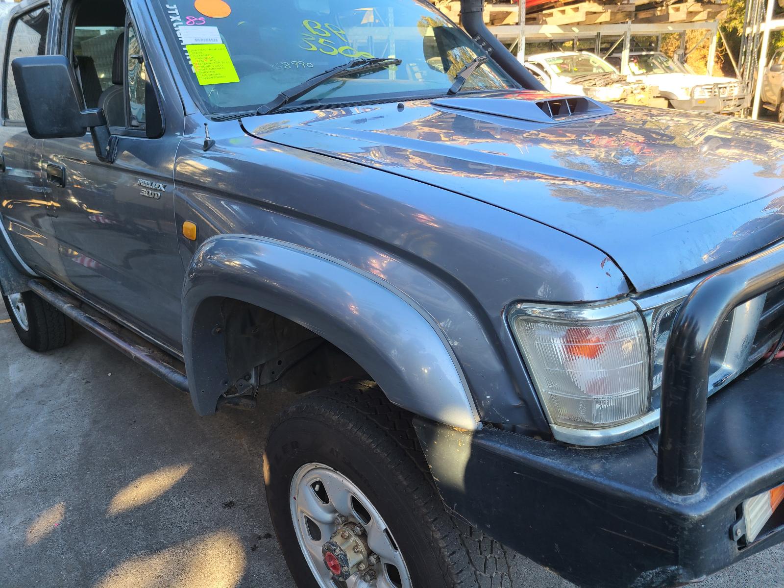 View Toyota Hilux 2001 4 Door Utility