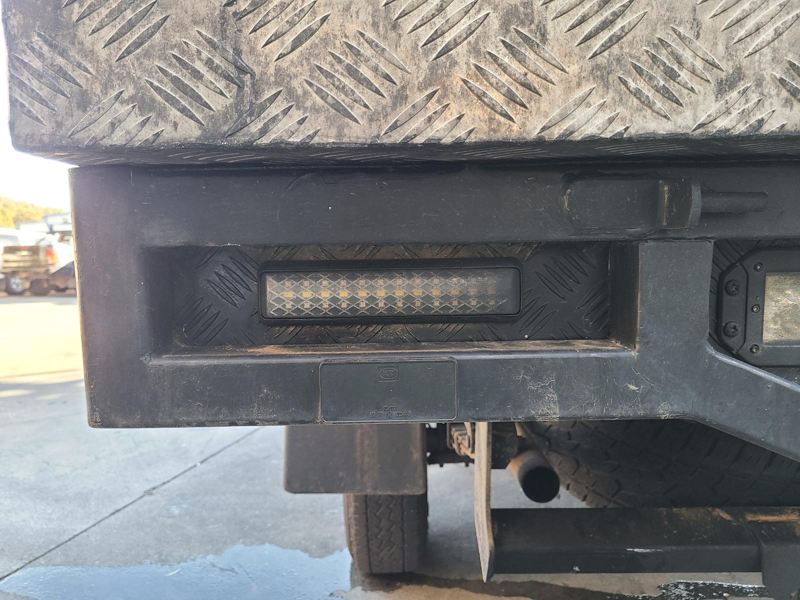 View Toyota Hilux 2001 4 Door Utility