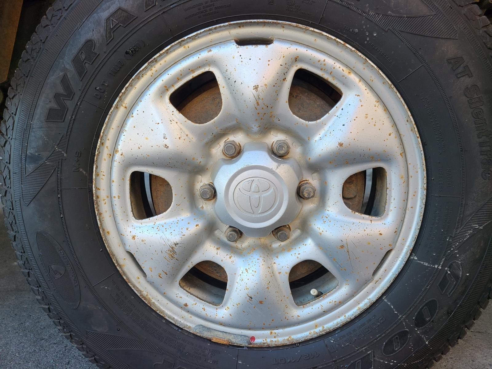 View Toyota Hilux 2001 4 Door Utility