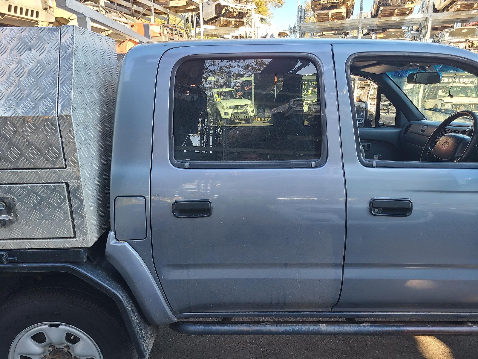 View Toyota Hilux 2001 4 Door Utility
