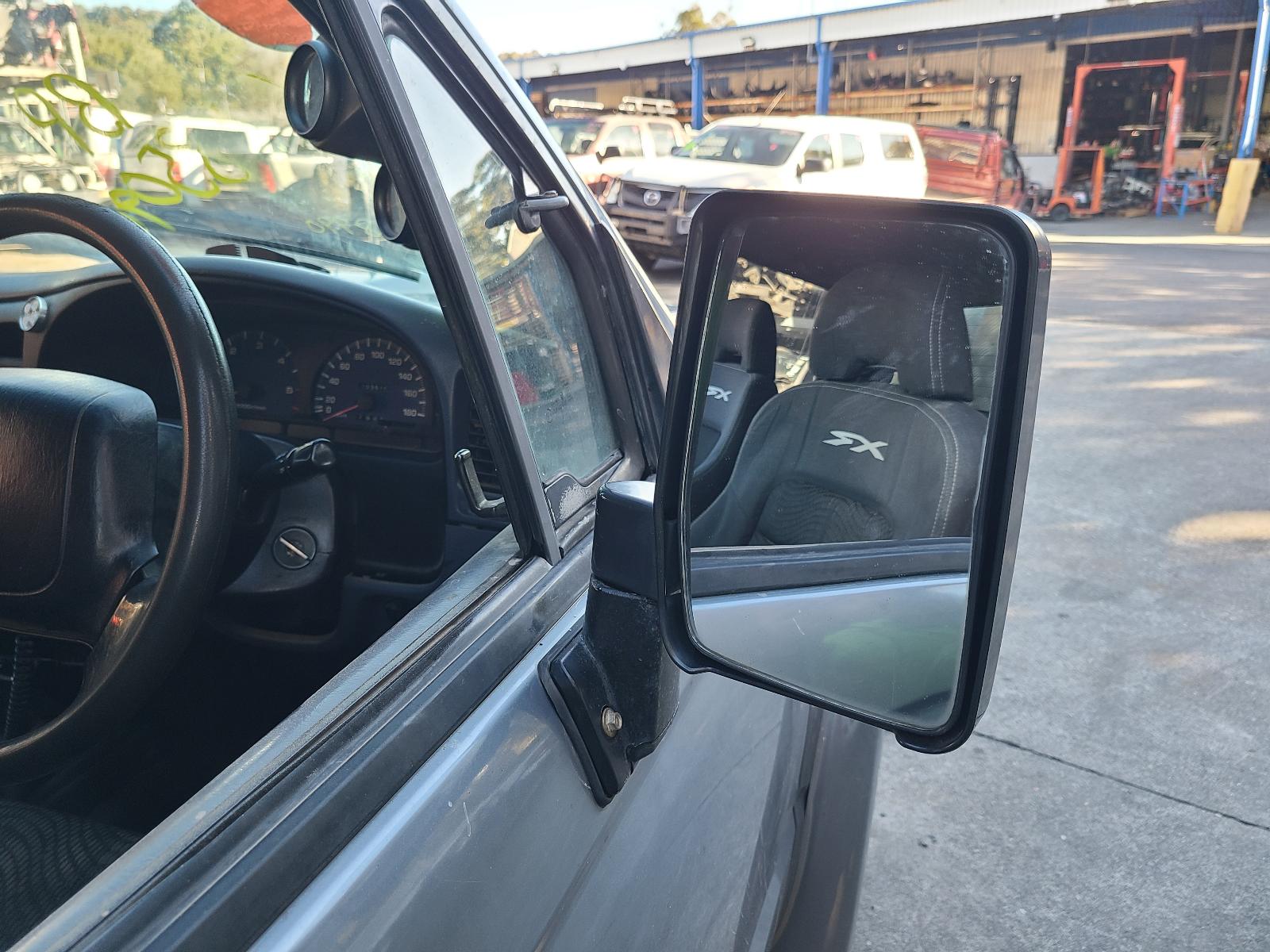 View Toyota Hilux 2001 4 Door Utility