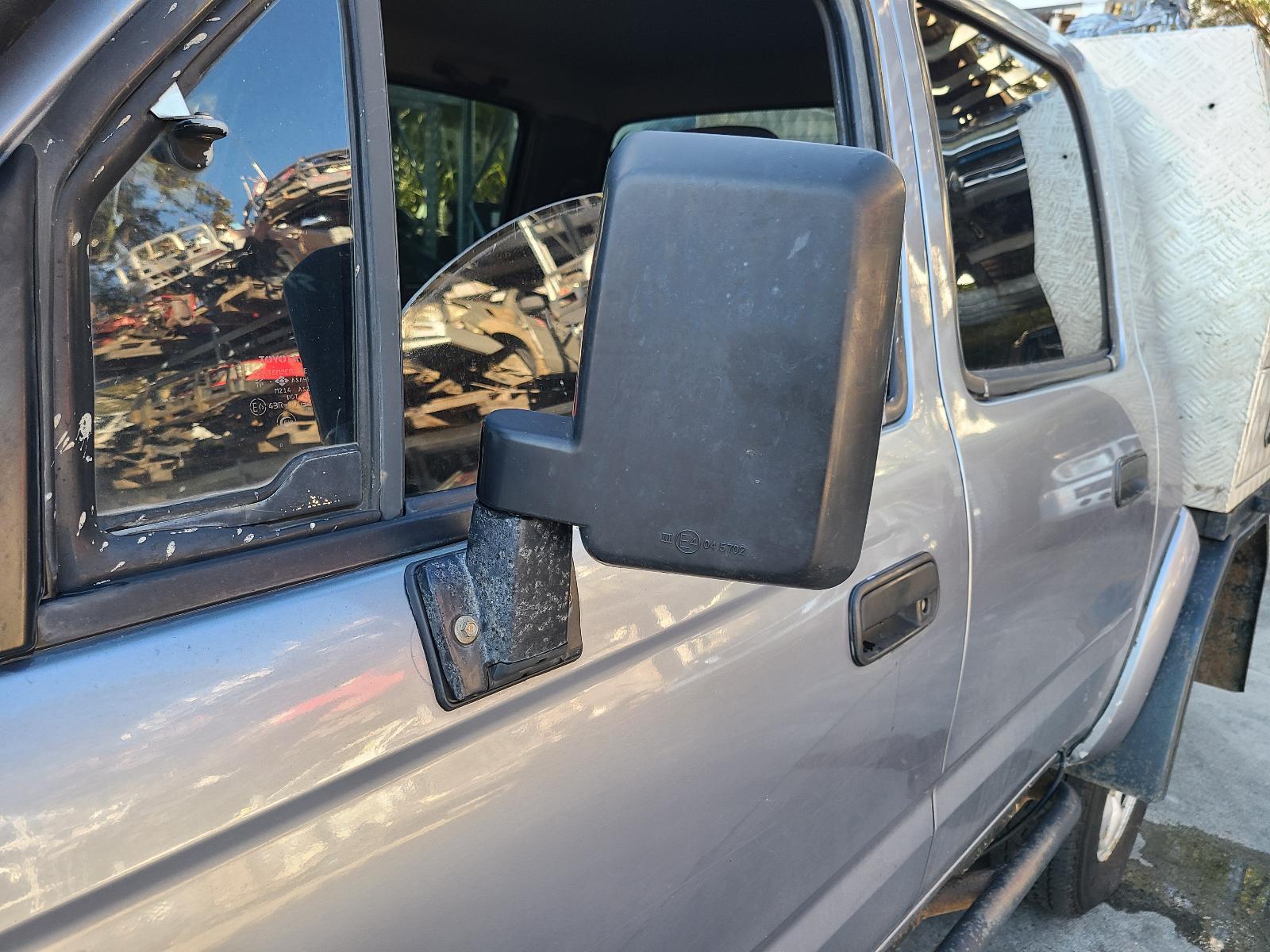 View Toyota Hilux 2001 4 Door Utility