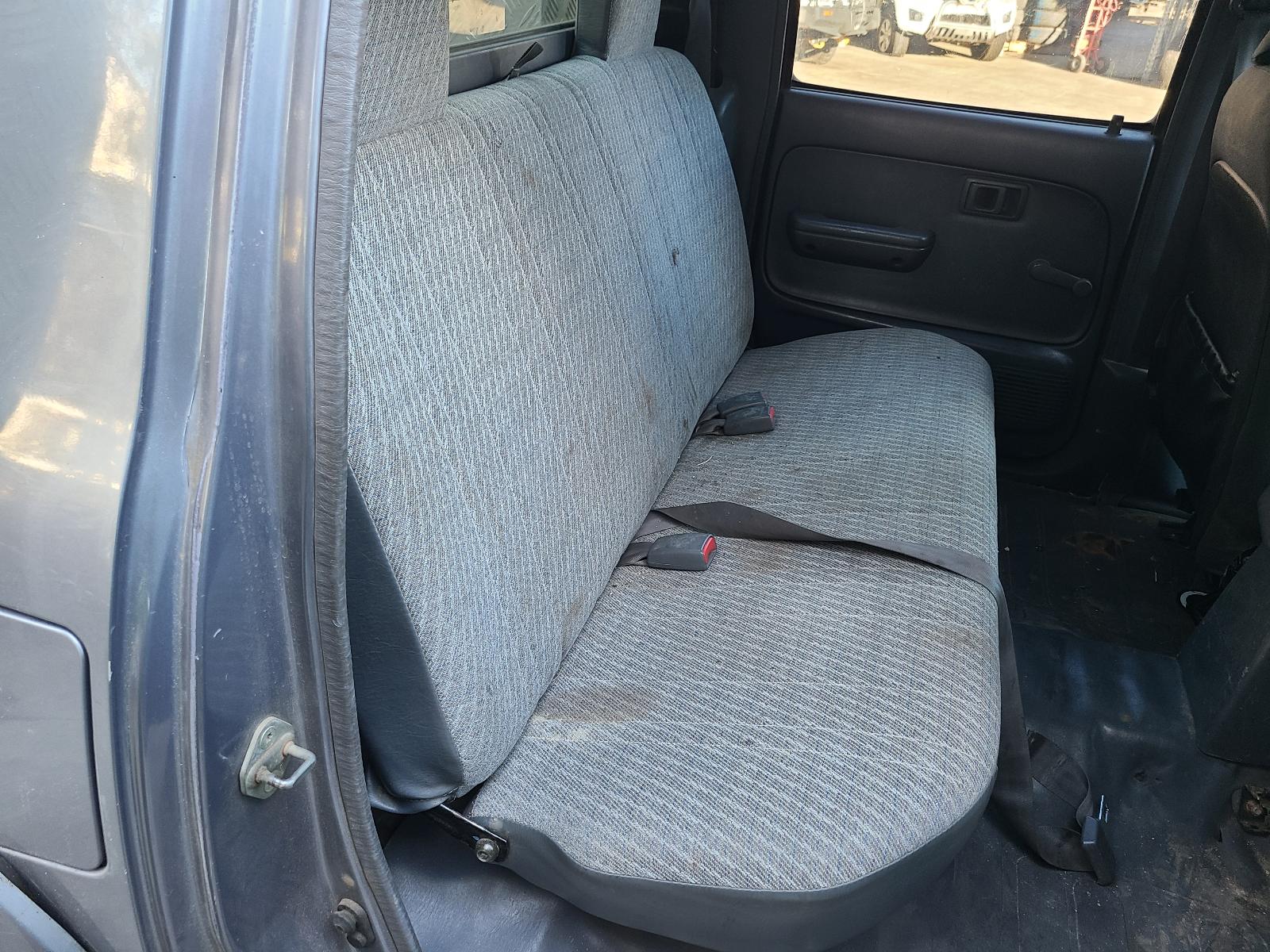 View Toyota Hilux 2001 4 Door Utility