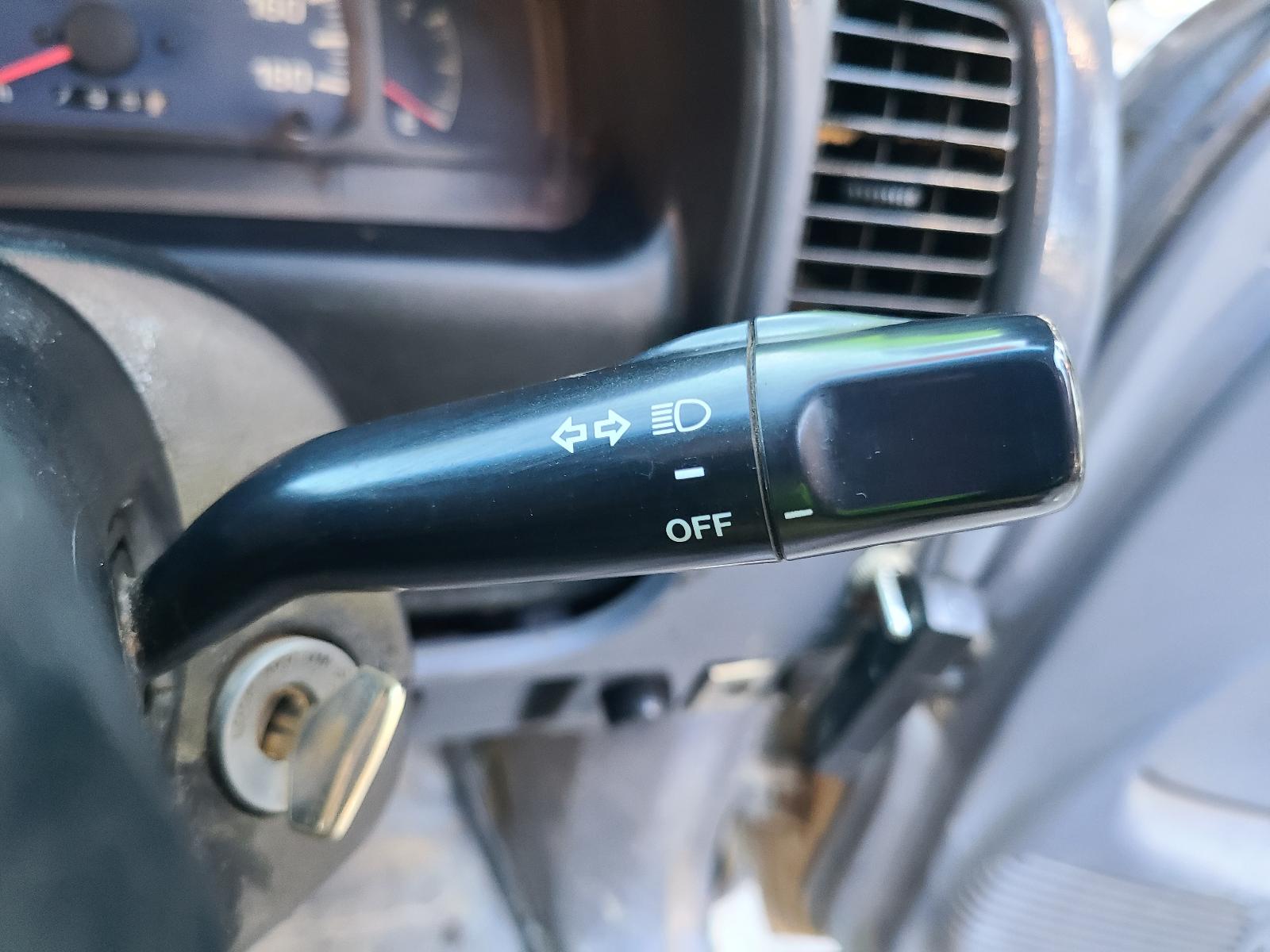 View Toyota Hilux 2001 4 Door Utility