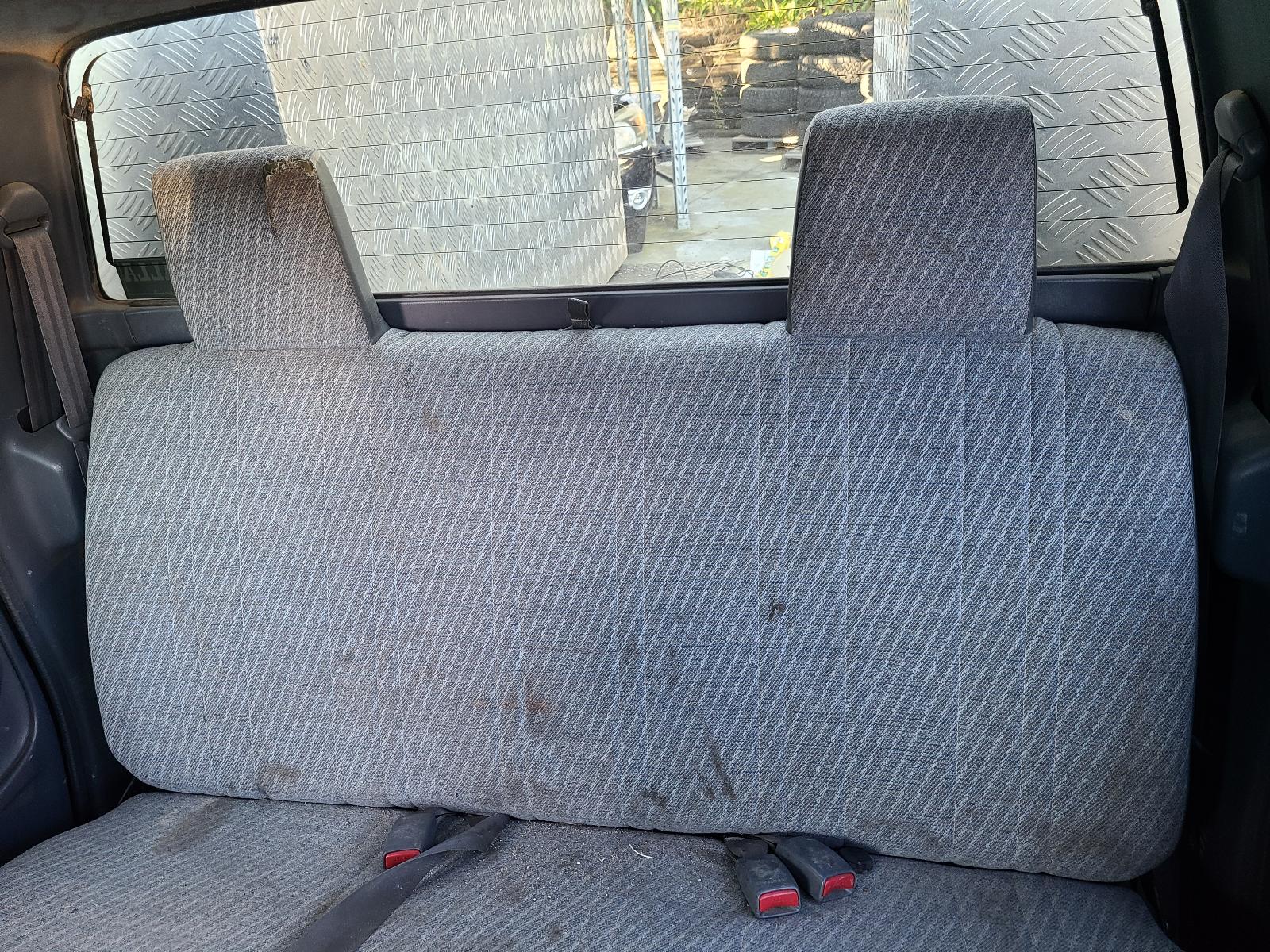 View Toyota Hilux 2001 4 Door Utility