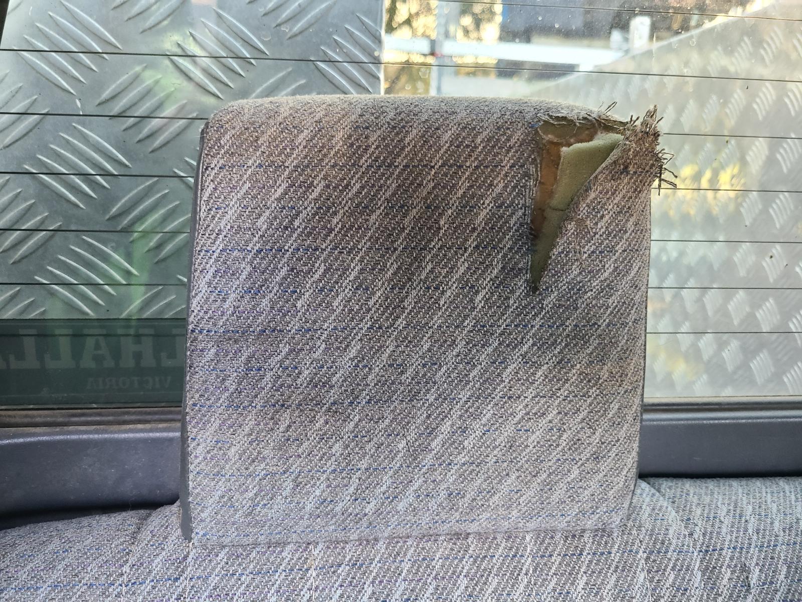 View Toyota Hilux 2001 4 Door Utility