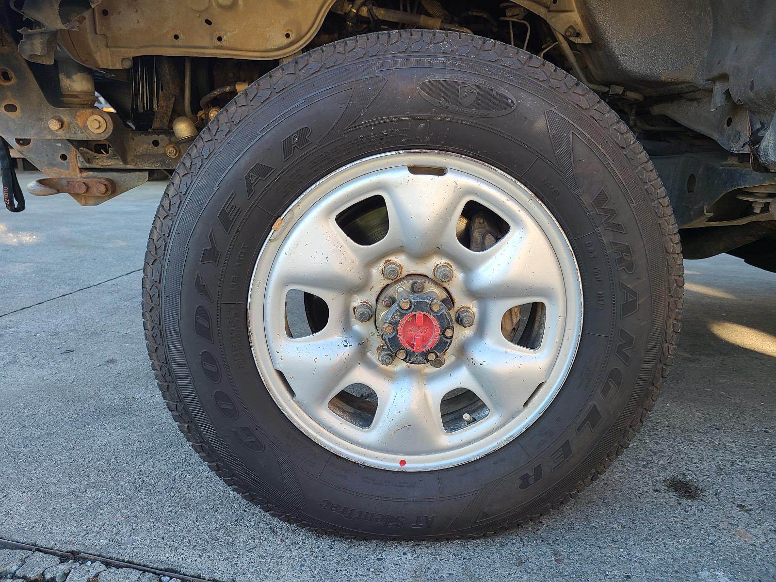 View Toyota Hilux 2001 4 Door Utility