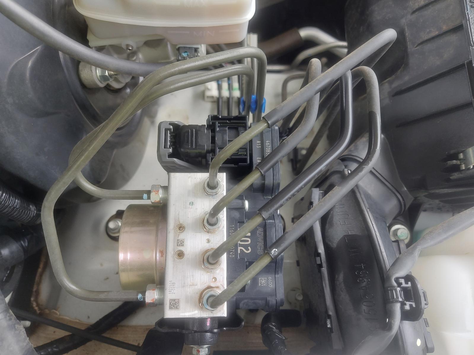 View Auto part Fuse Box Mitsubishi Triton 2018