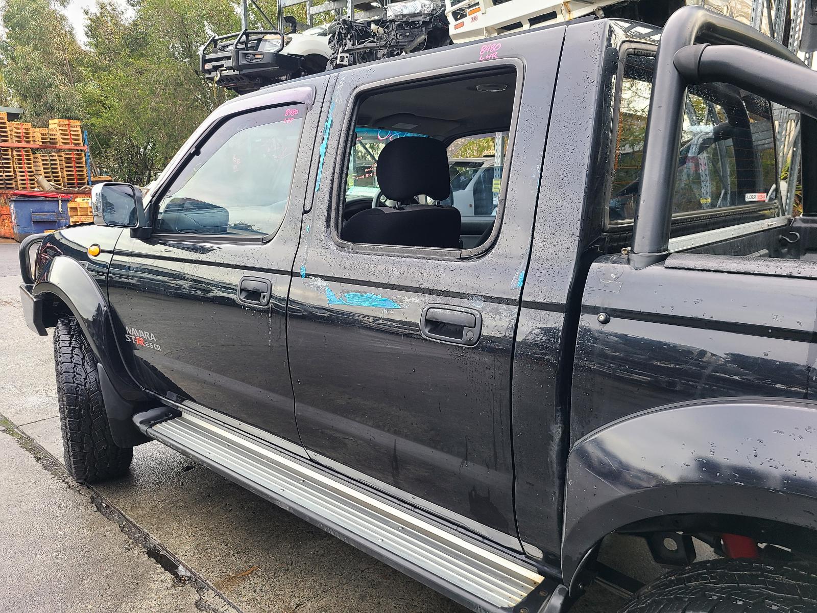 View Nissan Navara 2009  
