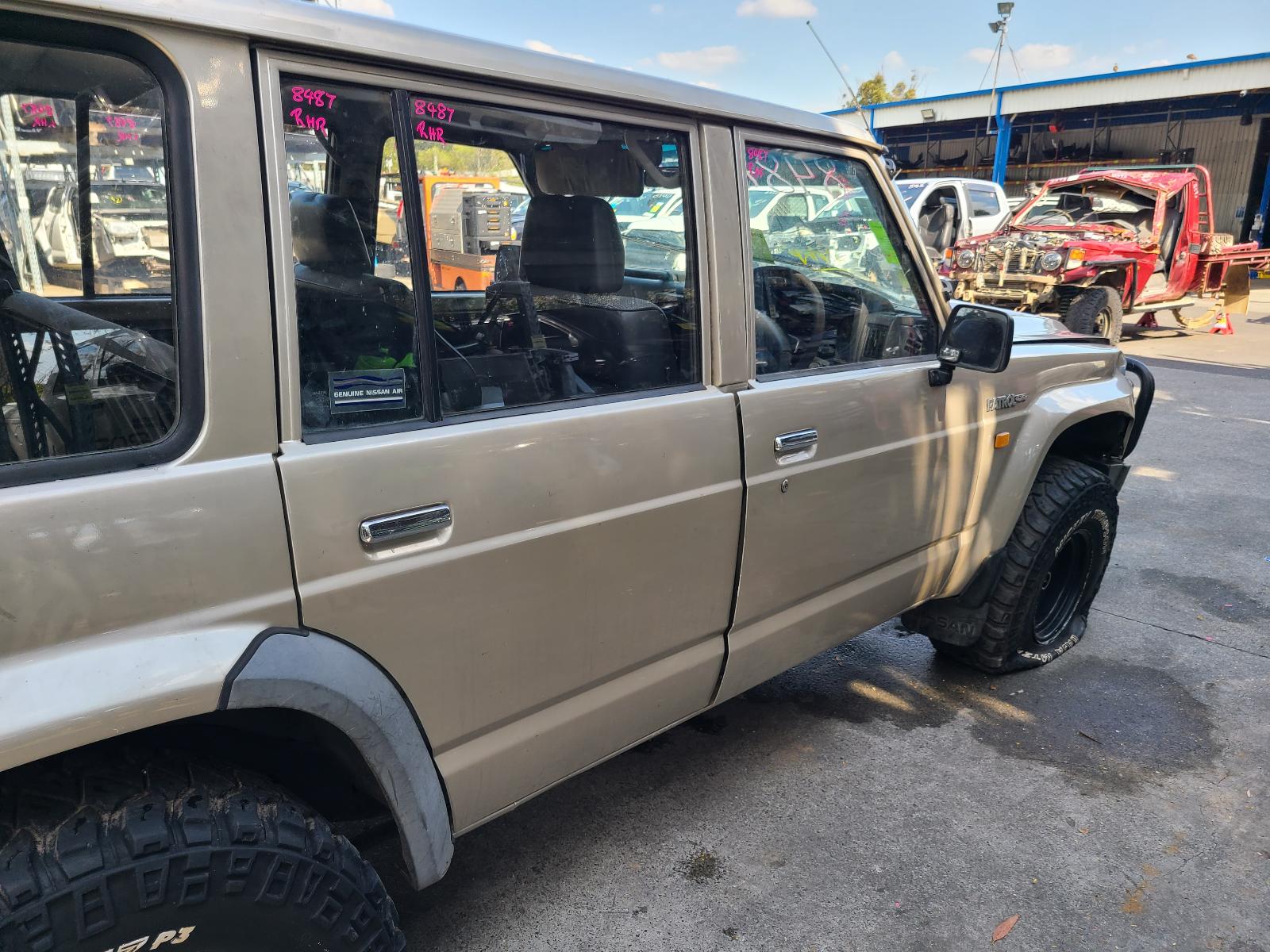 View Nissan Patrol 1992 4 Door Station Wagon