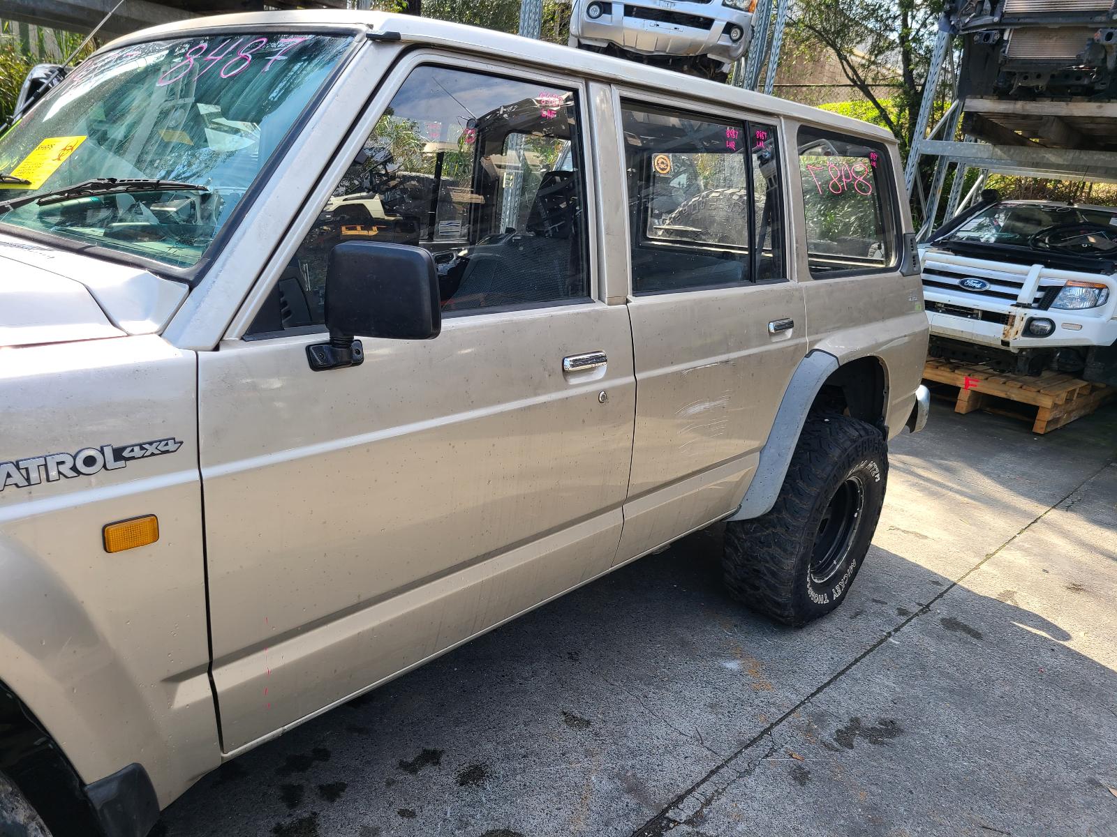 View Nissan Patrol 1992 4 Door Station Wagon