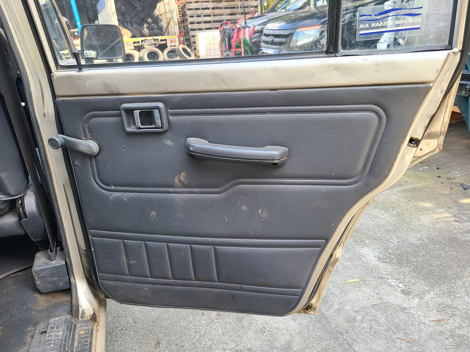 View Nissan Patrol 1992 4 Door Station Wagon