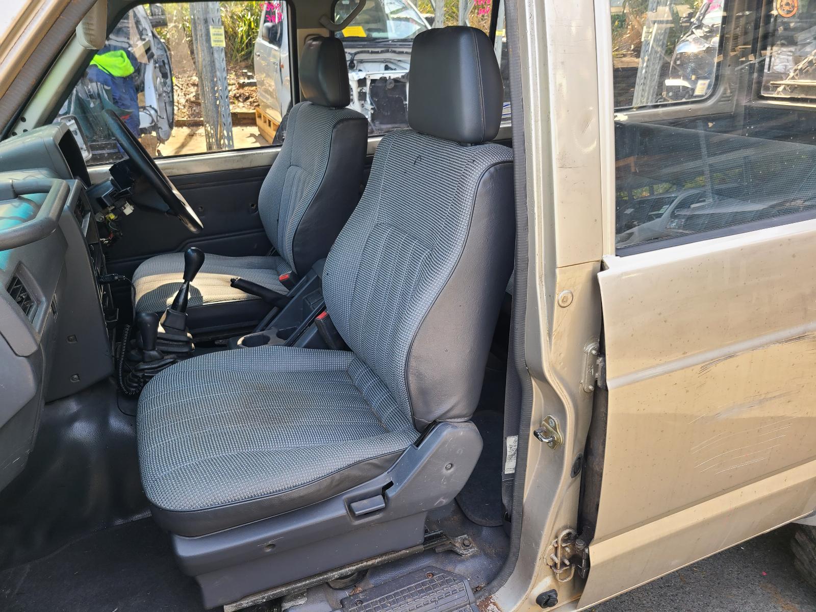 View Nissan Patrol 1992 4 Door Station Wagon