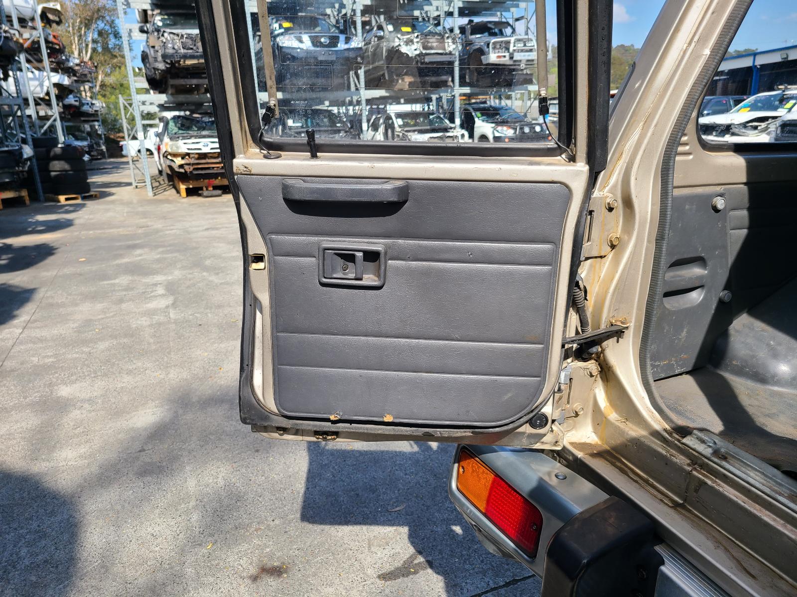 View Nissan Patrol 1992 4 Door Station Wagon