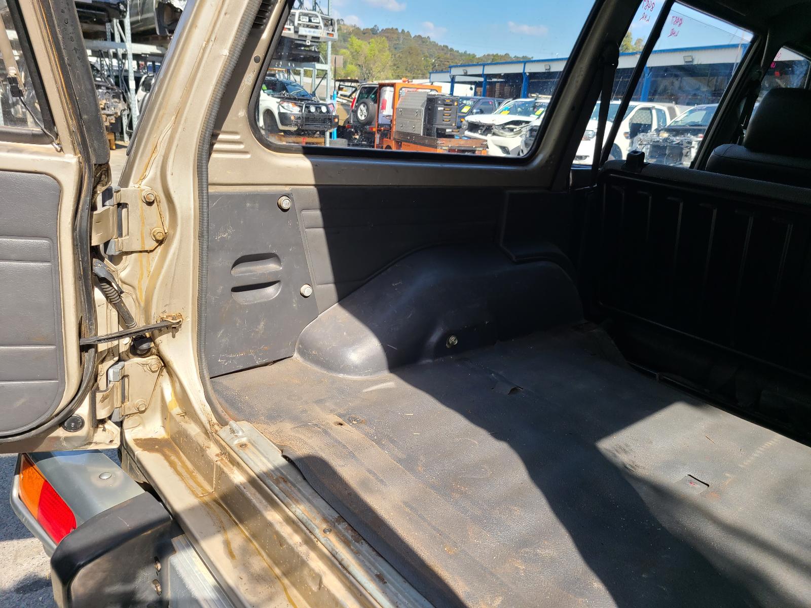 View Nissan Patrol 1992 4 Door Station Wagon