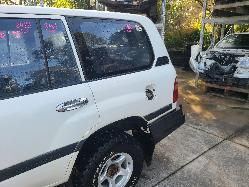 View Toyota Landcruiser 2001  